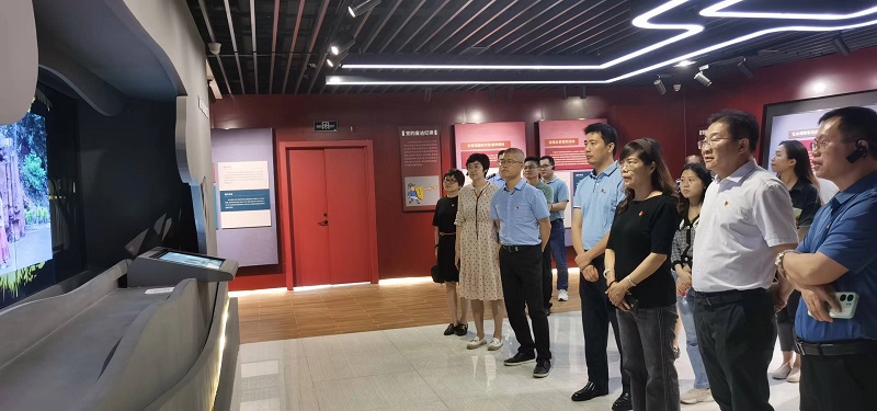 現(xiàn)場參觀1.jpg