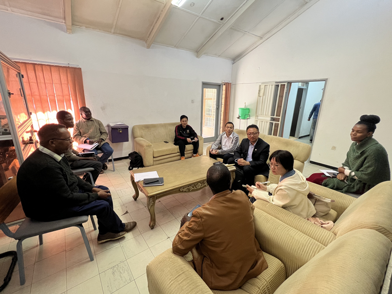 5 中贊職院赴銅帶省大學(xué)考察交流.jpg