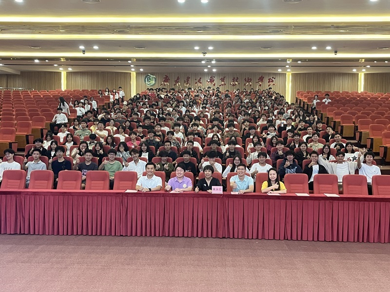 土木學院24級班干部培訓會議活動照片.jpg
