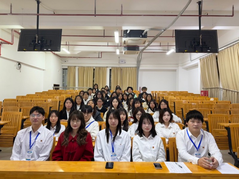 會(huì)議合影.jpg