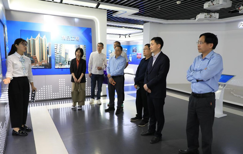 3 調(diào)研團聽取中國有色金屬工業(yè)第六冶金建設(shè)有限公司介紹.jpg